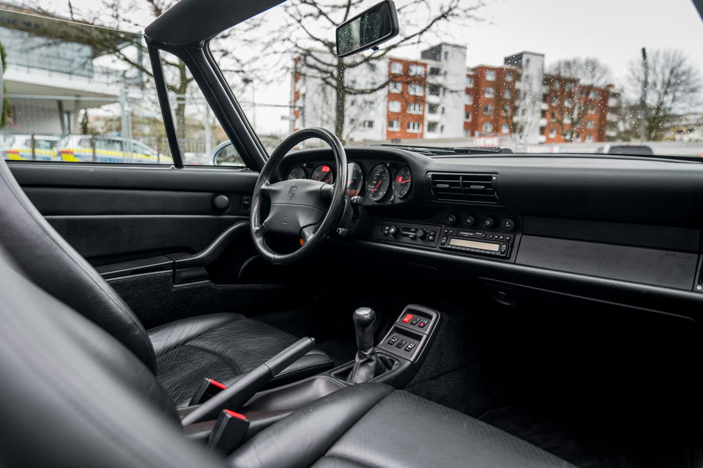 Porsche 993 Carrera 4