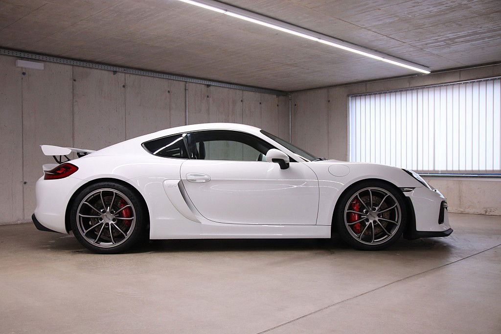 Porsche 981 Cayman GT4
