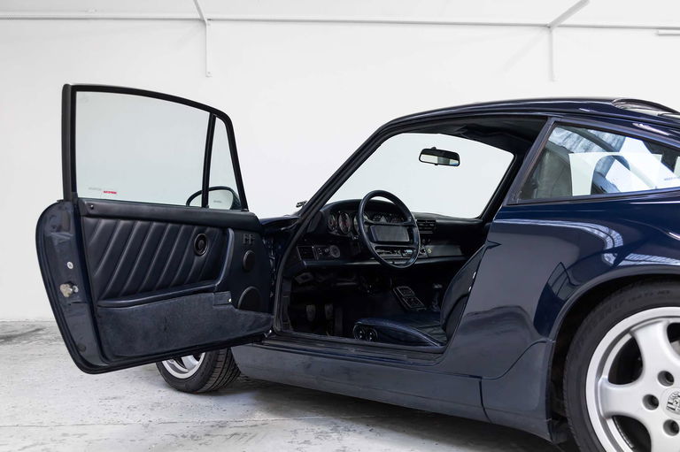 Porsche 964 Carrera 4