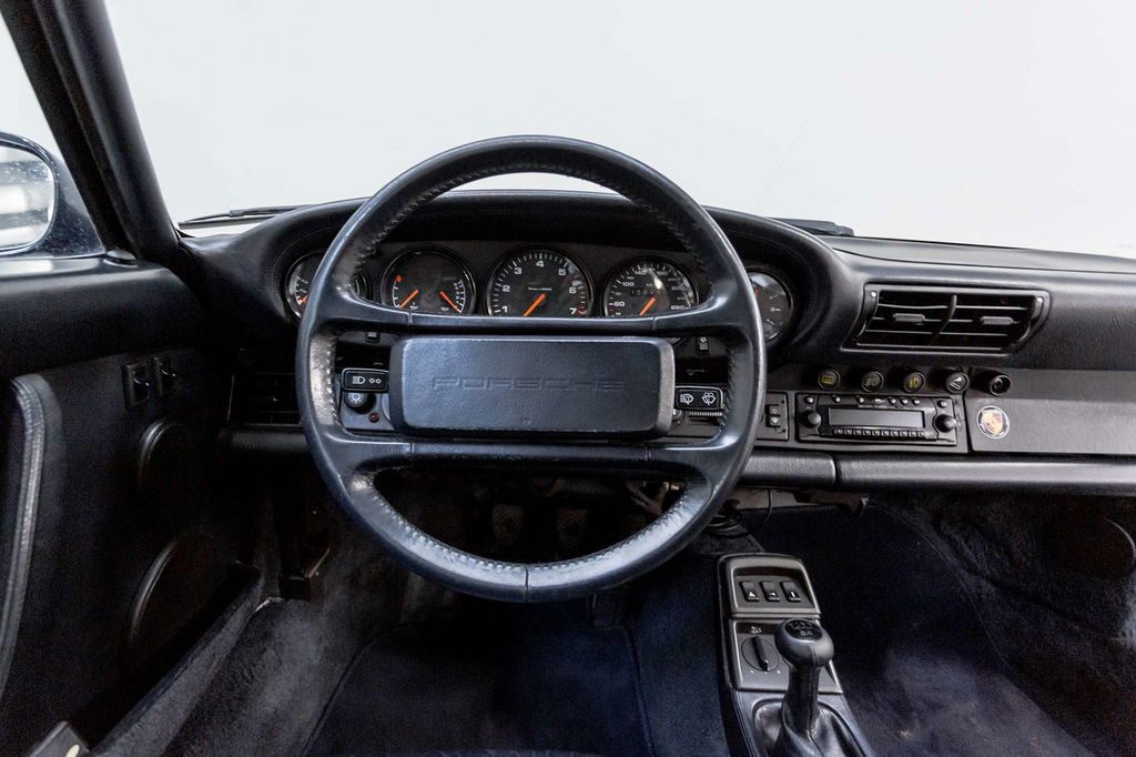 Porsche 964 Carrera 4