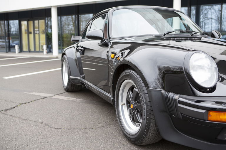 Porsche 911 Turbo 3.3