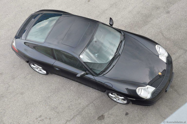 Porsche 996 Carrera 4