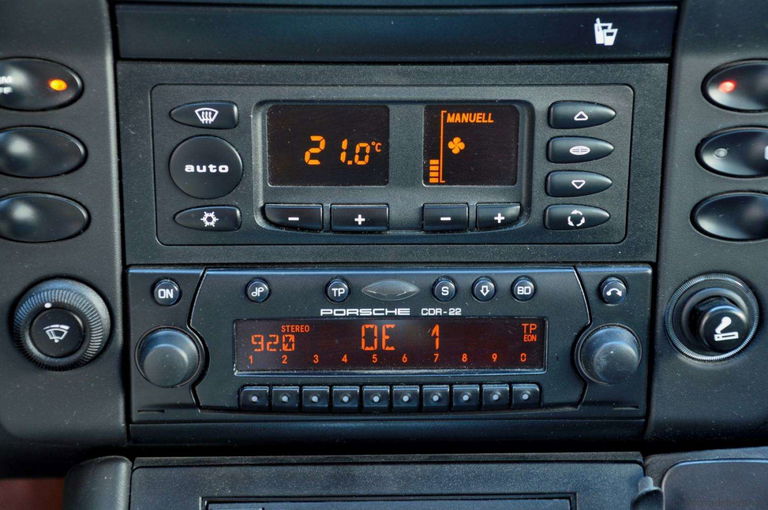 Porsche 996 Carrera 4