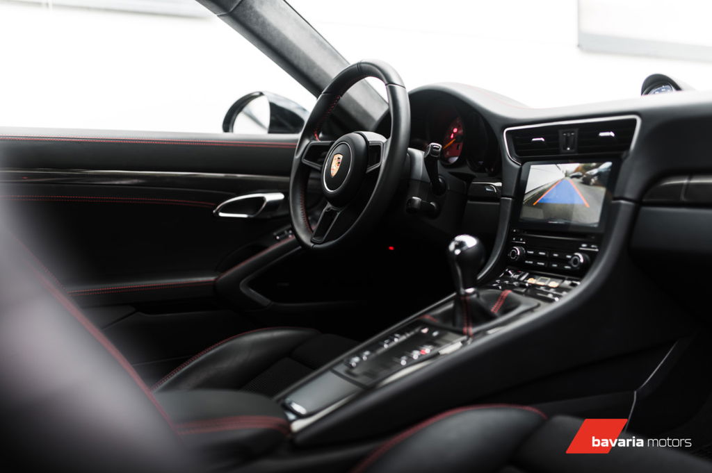 Porsche 991 GT3 Touring