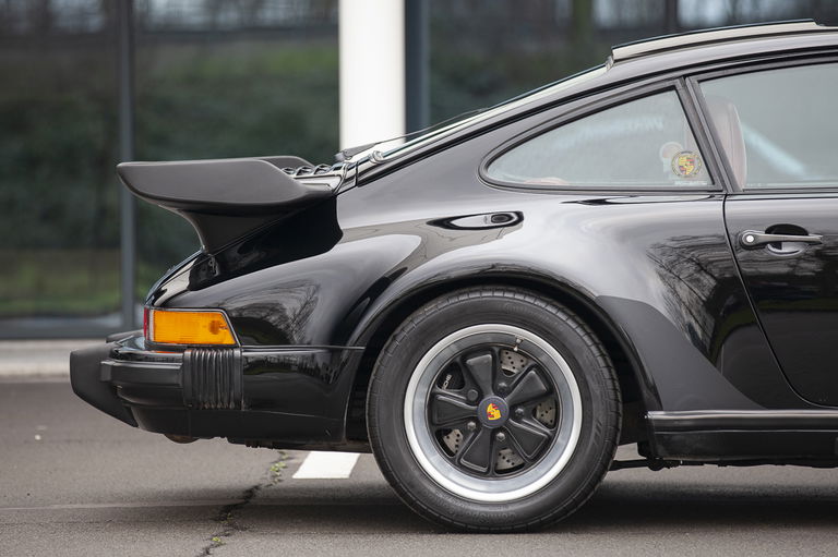 Porsche 911 Turbo 3.3