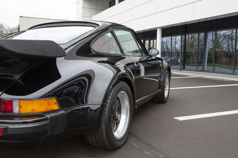 Porsche 911 Turbo 3.3