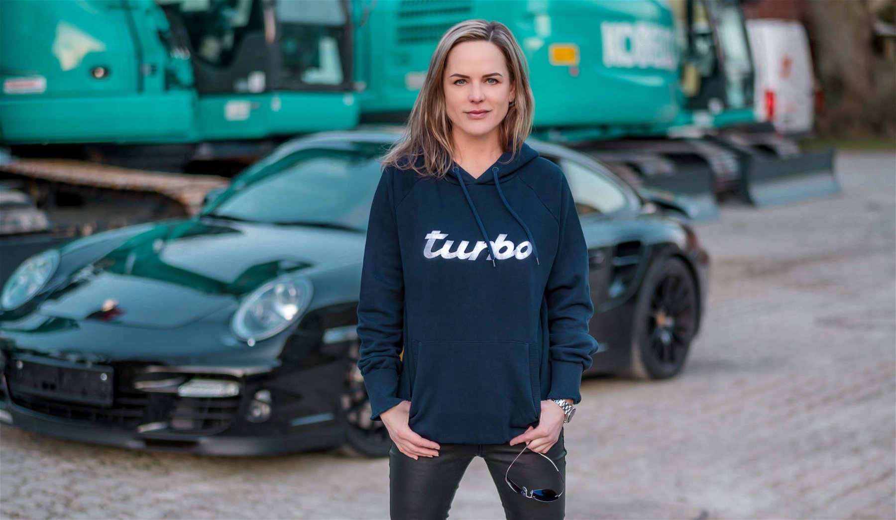 Nora – Small woman with attitude for fast cars