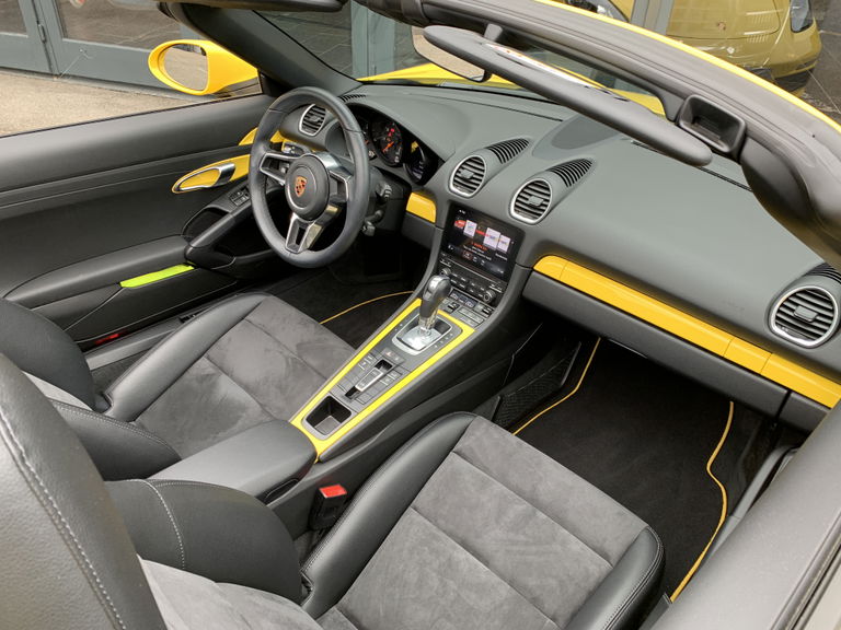 Porsche 718 Boxster
