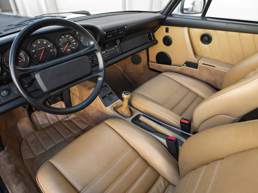 Porsche 964 Carrera 4