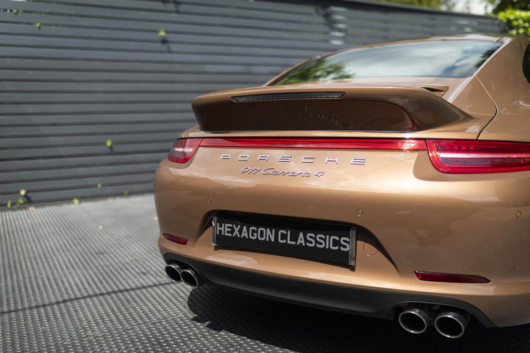 Porsche 991 Carrera 4