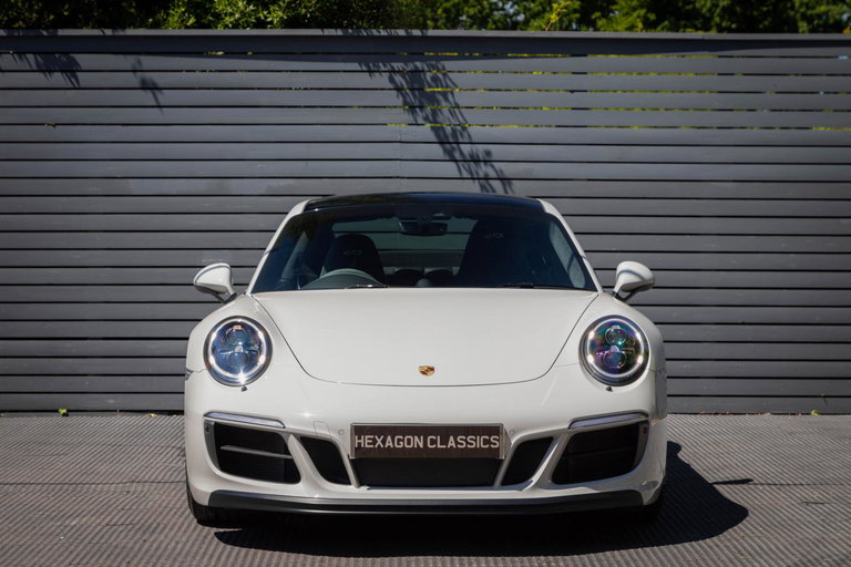 Porsche 991.2 Carrera GTS