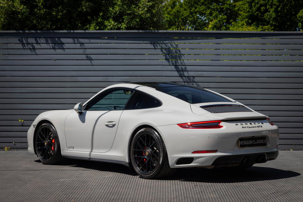Porsche 991.2 Carrera GTS
