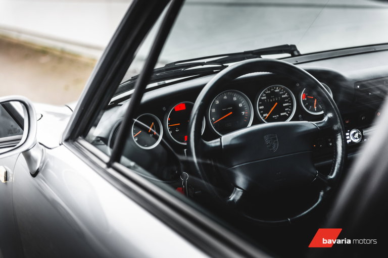Porsche 993 Carrera 4