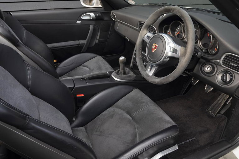 Porsche 997.2 Carrera GTS