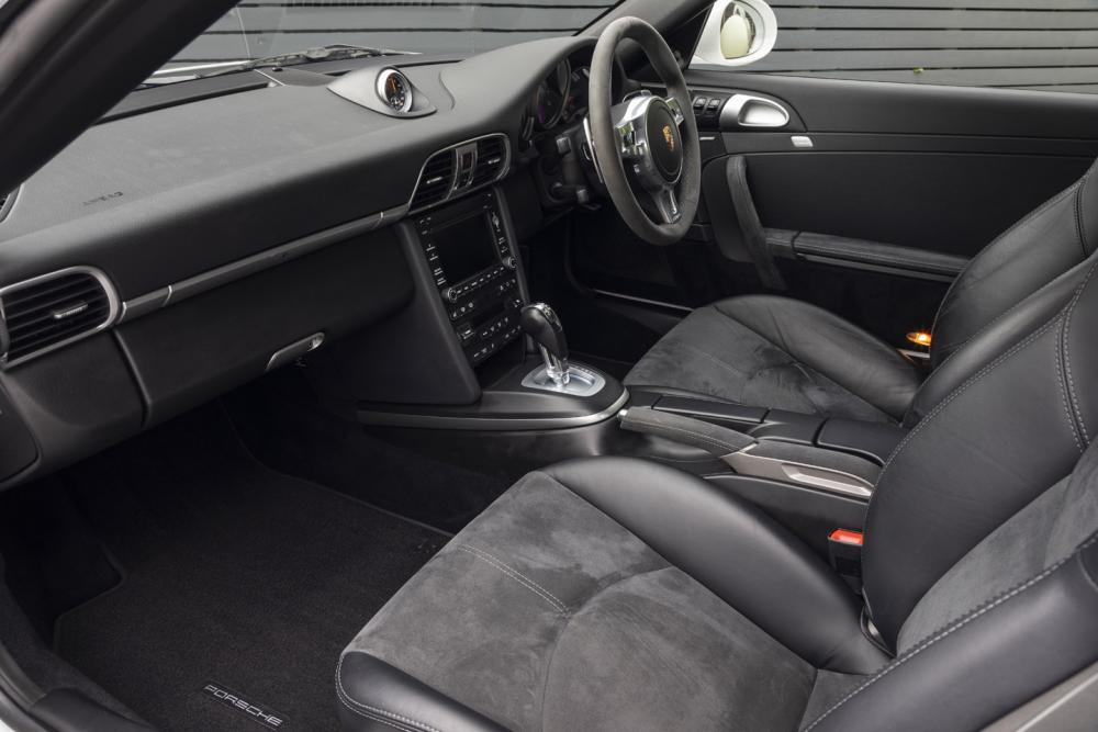 Porsche 997.2 Carrera GTS