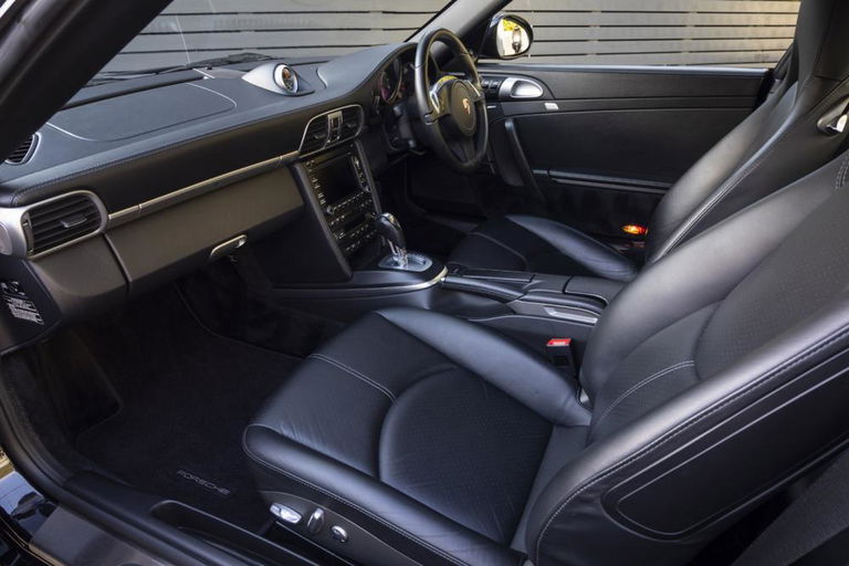 Porsche 997.2 Carrera GTS