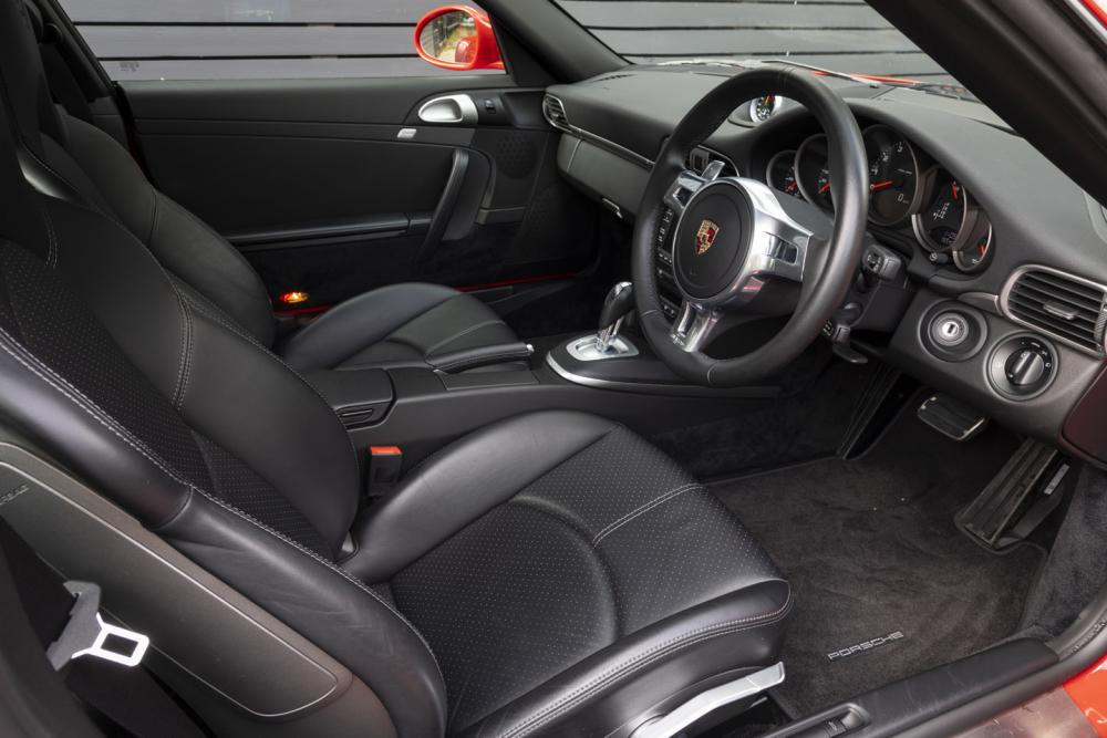 Porsche 997.2 Carrera GTS