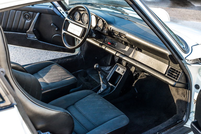 Porsche 911 Carrera 3.2 Clubsport
