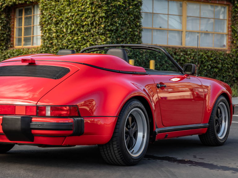 Porsche 911 Carrera 3.2 Speedster (US)