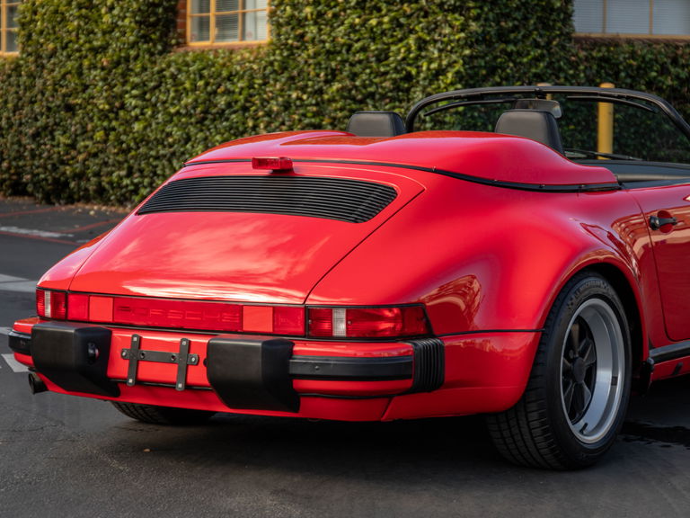 Porsche 911 Carrera 3.2 Speedster (US)