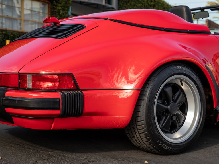 Porsche 911 Carrera 3.2 Speedster (US)