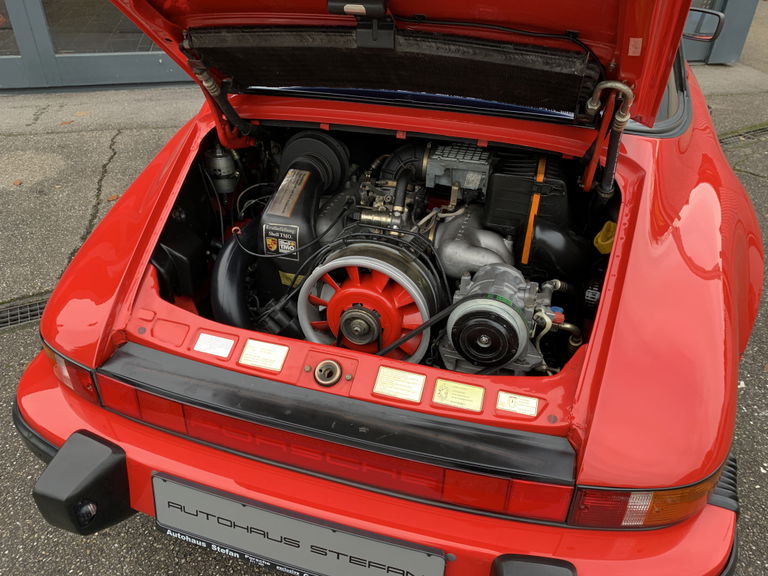 Porsche 911 Carrera 3.2