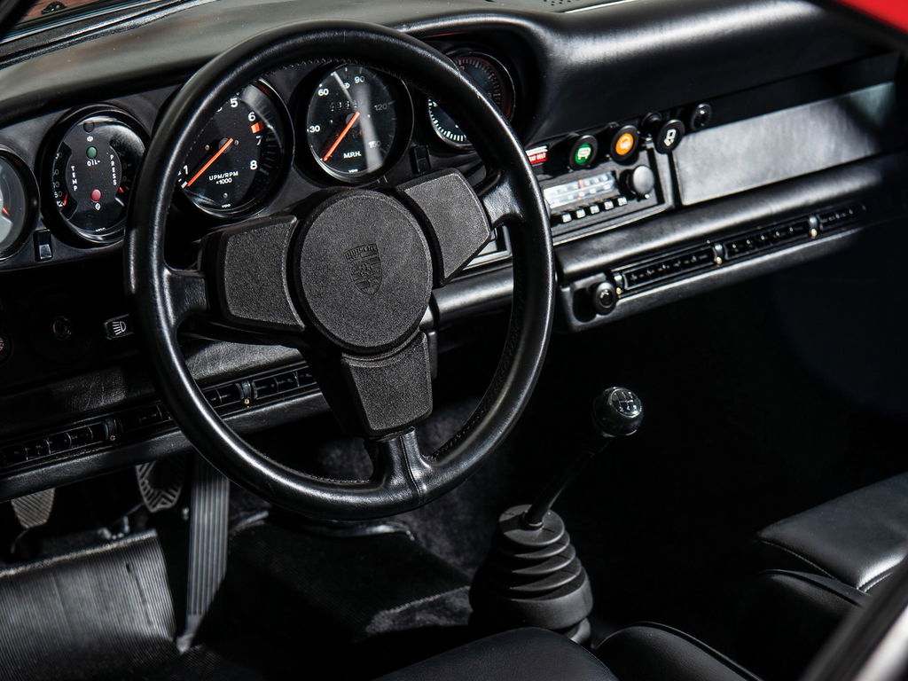 Porsche 911 Carrera (US)