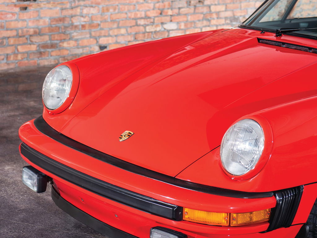 Porsche 911 Carrera (US)