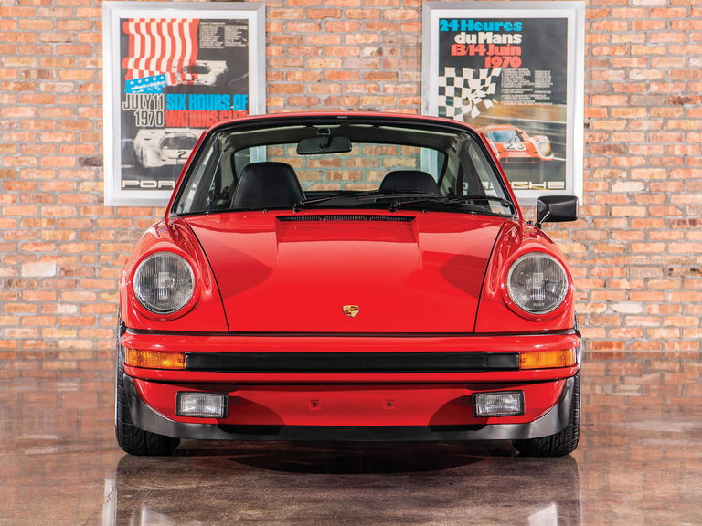 Porsche 911 Carrera (US)