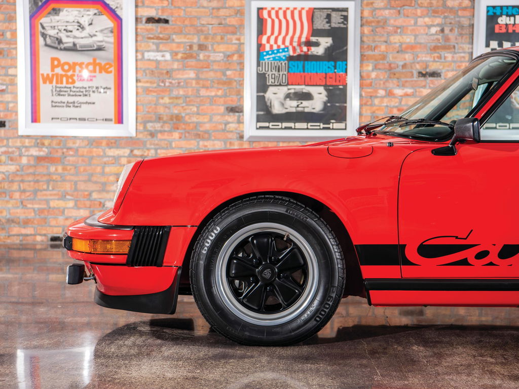 Porsche 911 Carrera (US)