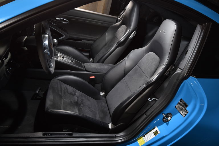 Porsche 991 Carrera GTS