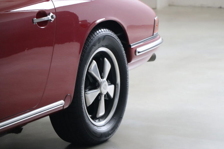 Porsche 911 S (F-Modell)