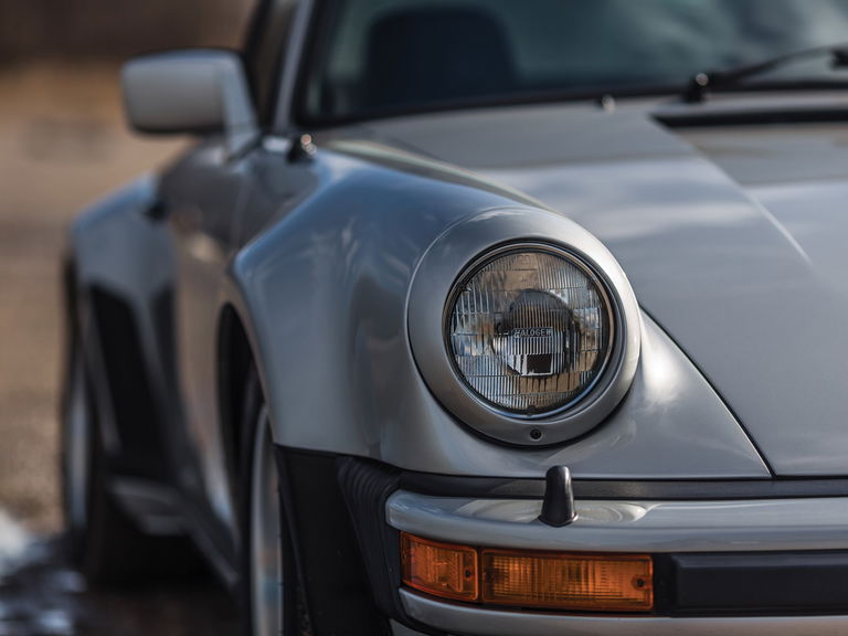 Porsche 911 Turbo 3.0 (US)