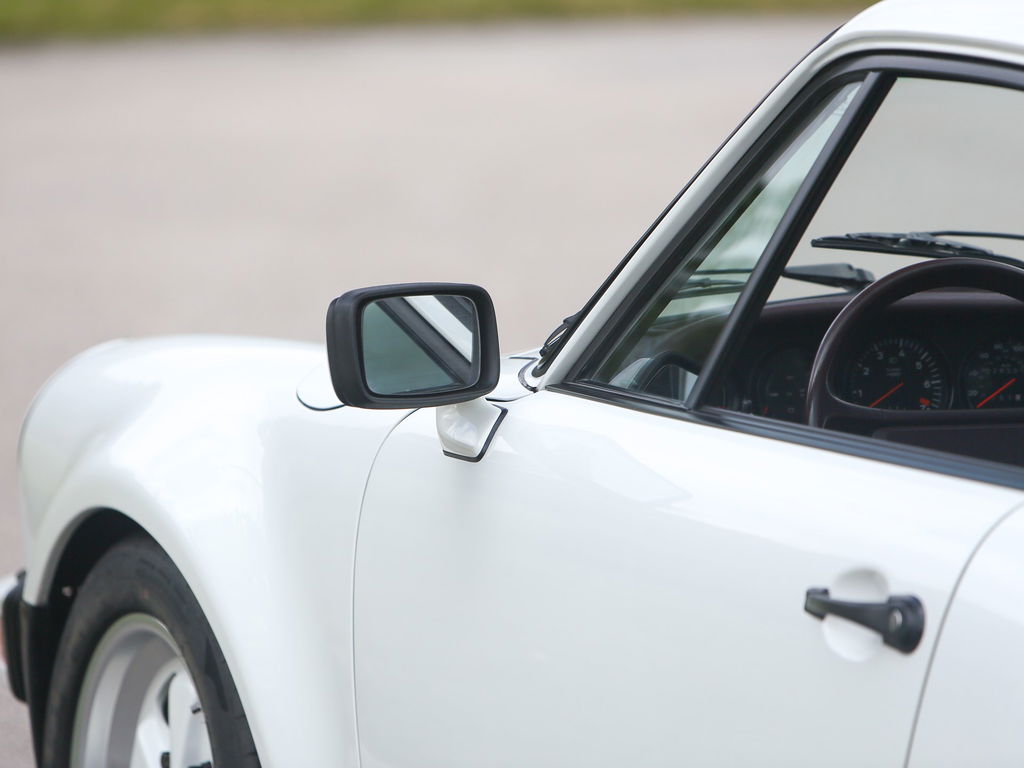 Porsche 911 Turbo 3.3 (US)