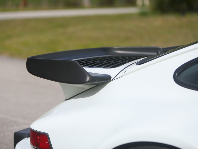 Porsche 911 Turbo 3.3 (US)