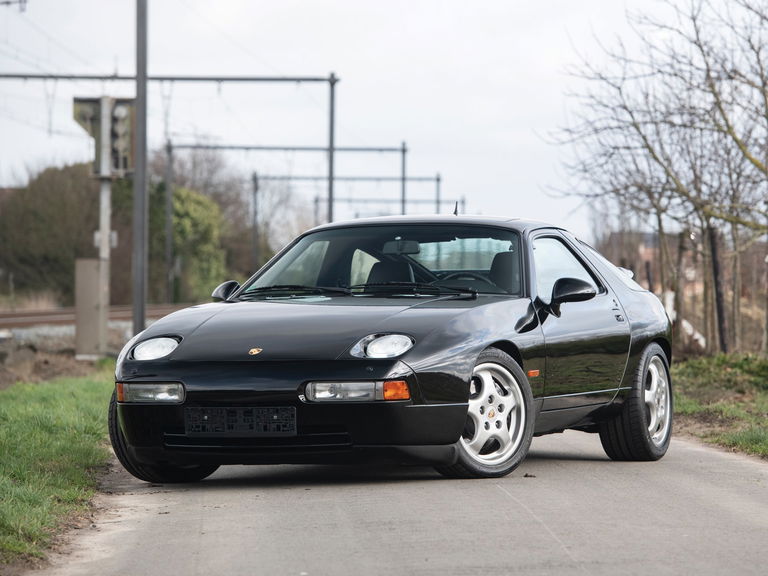 Porsche 928 GTS