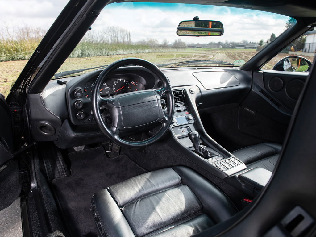 Porsche 928 GTS