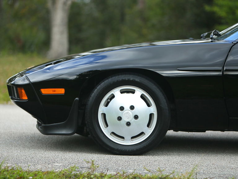 Porsche 928 S