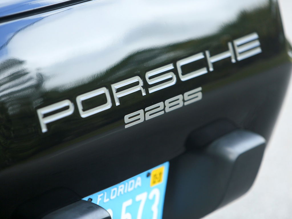 Porsche 928 S