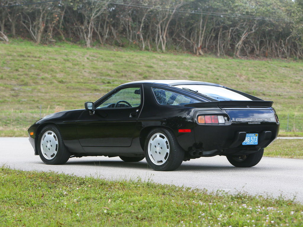 Porsche 928 S