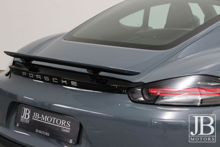 Porsche 718 Cayman S