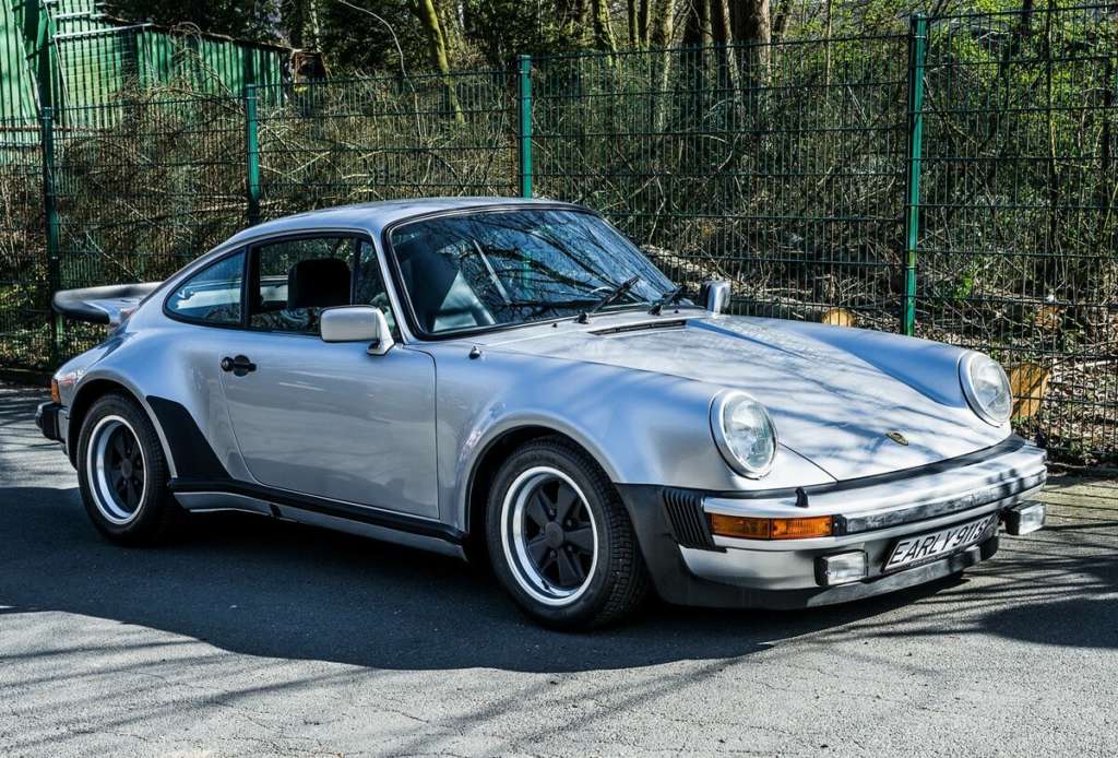 Porsche 911 turbo 1975