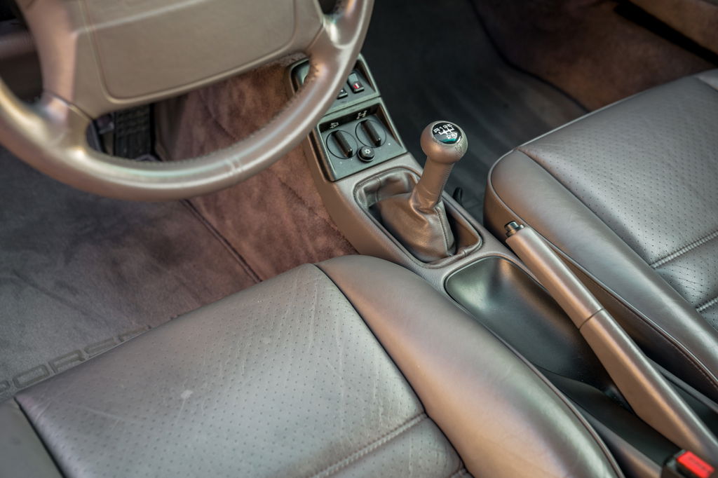 Porsche 964 Carrera 4