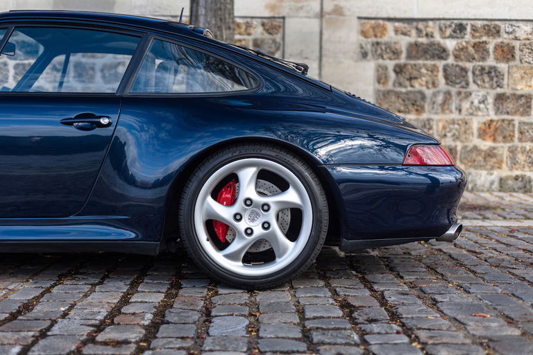 Porsche 993 Carrera 4S