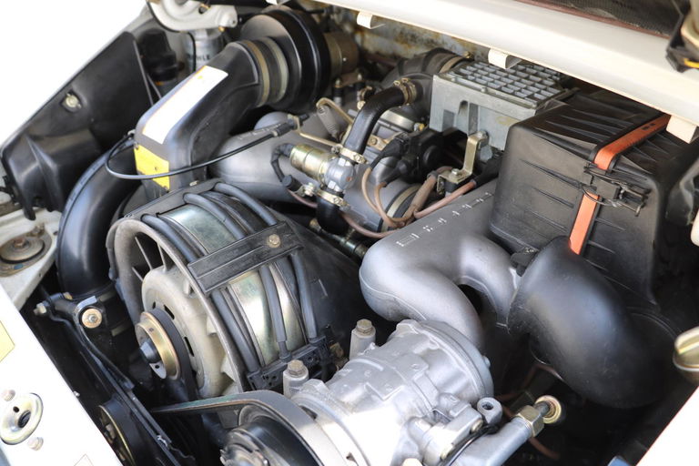 Porsche 911 Carrera 3.2 (US)