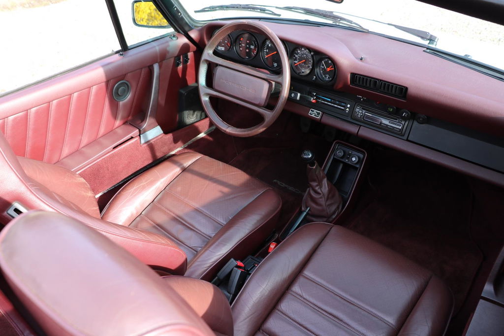 Porsche 911 Carrera 3.2 (US)