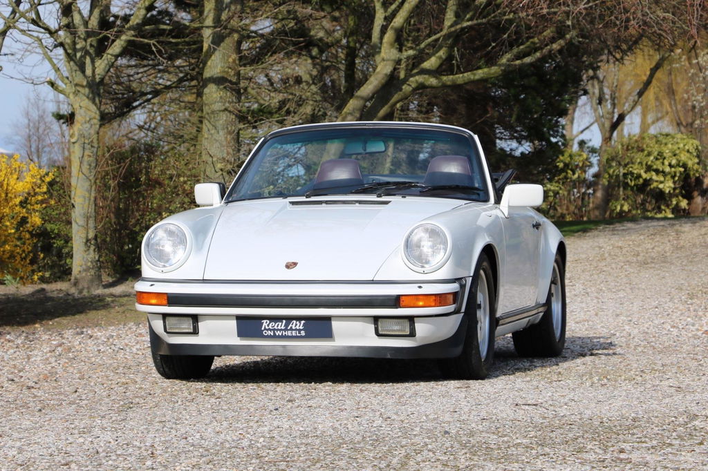Porsche 911 Carrera 3.2 (US)