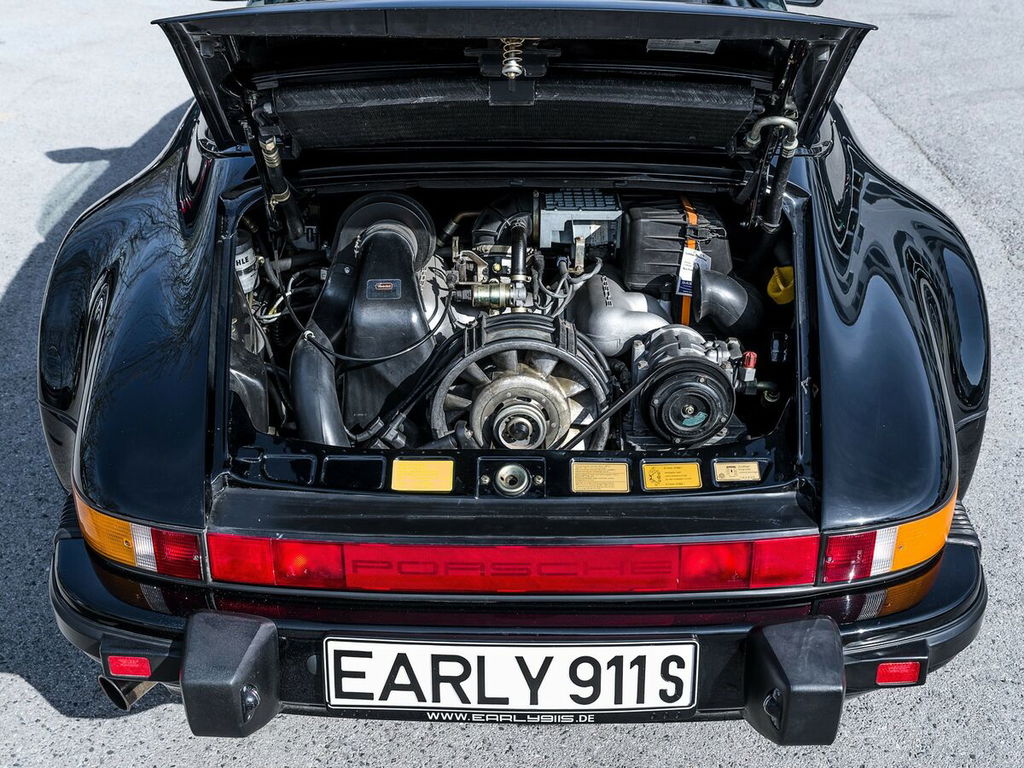 Porsche 911 Carrera 3.2 Speedster