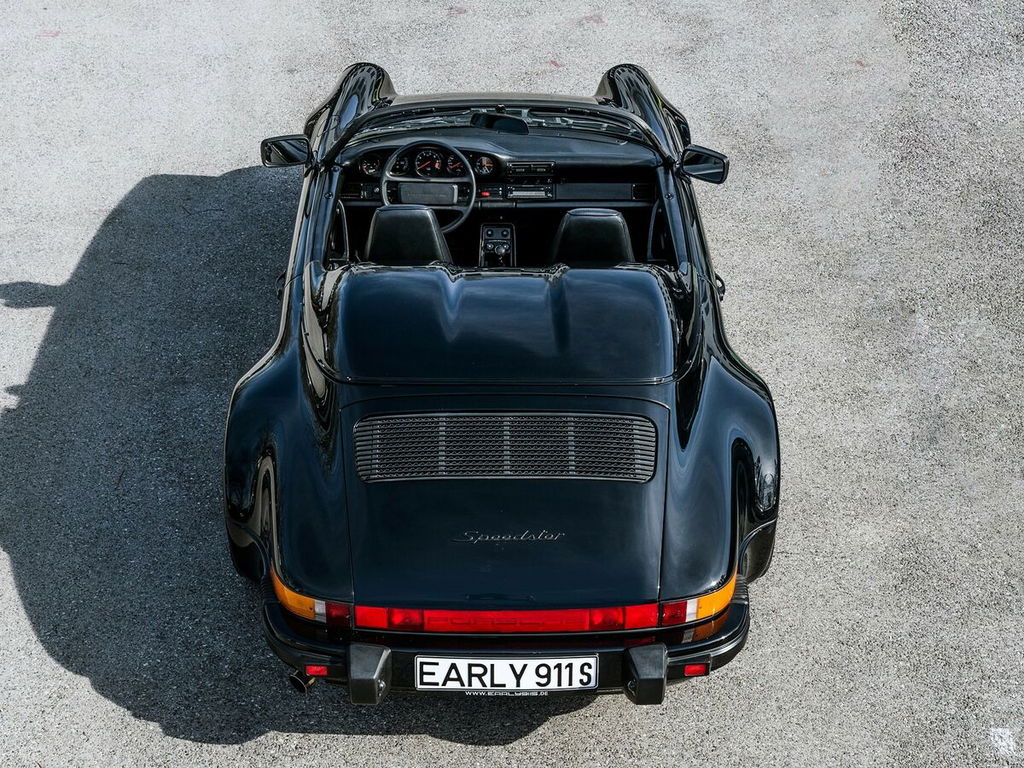 Porsche 911 Carrera 3.2 Speedster