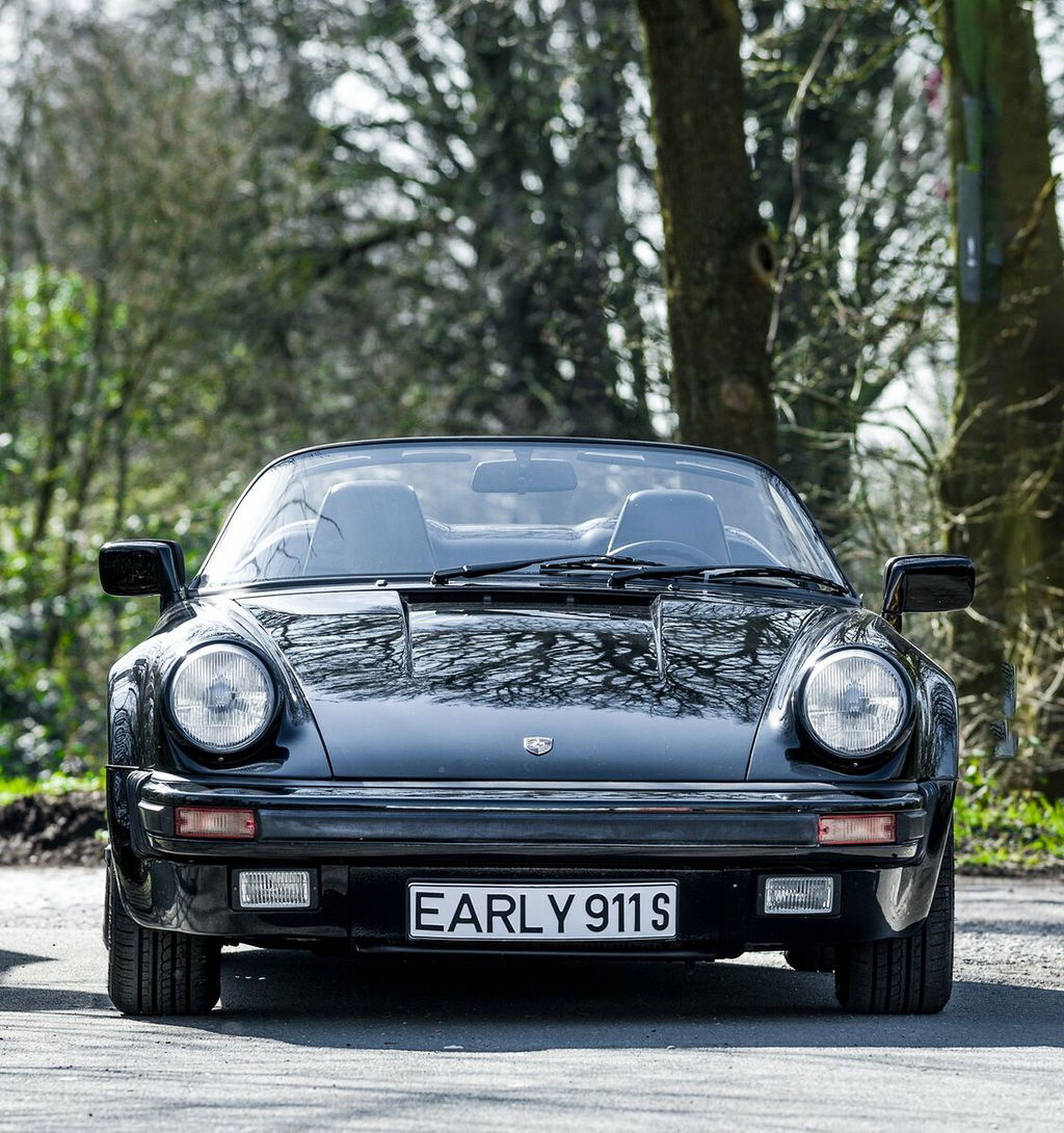 Porsche 911 Carrera 3.2 Speedster